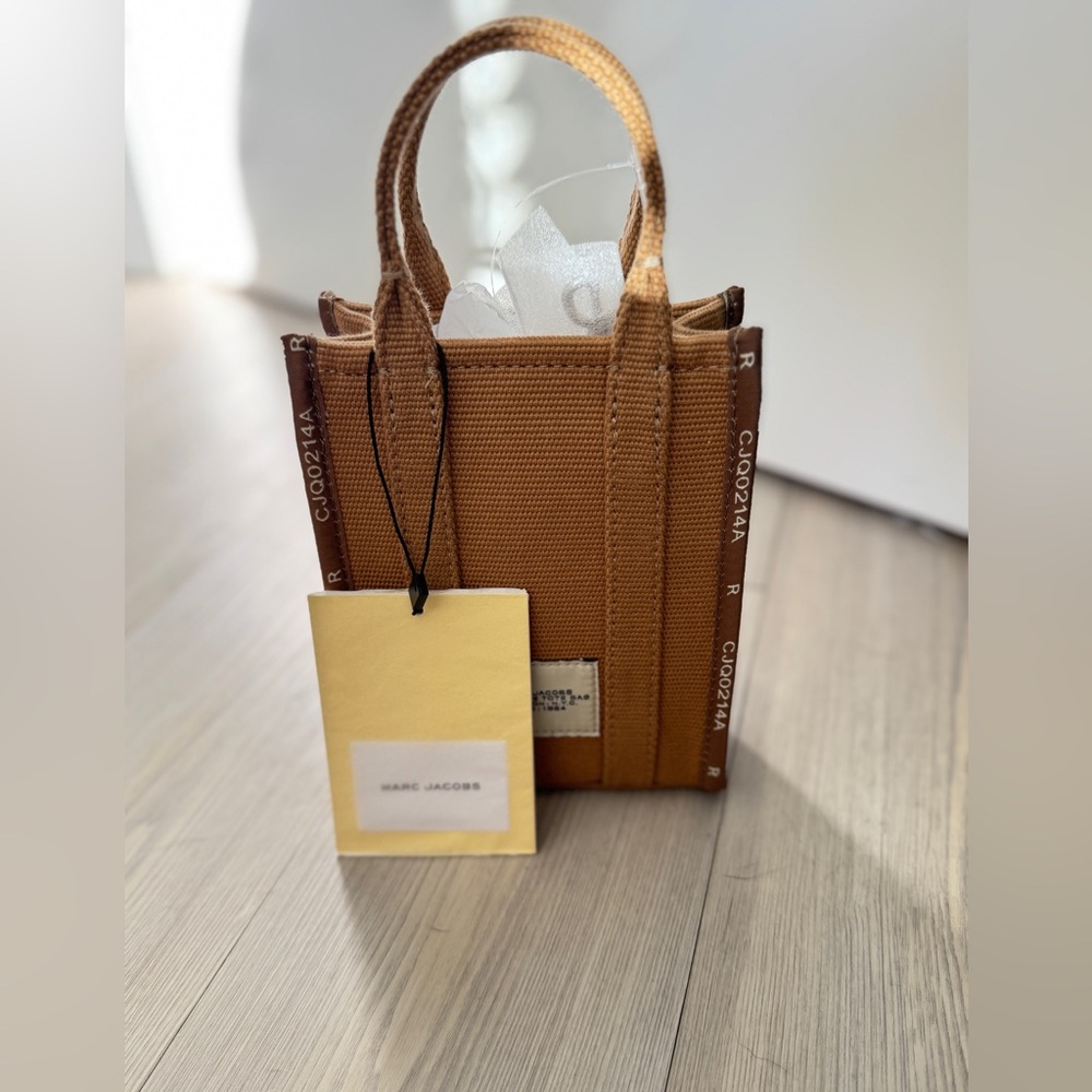 MARC JACOBS Jacquard Super Mini Tote Bag Camel Color NWT - Picture 7 of 9